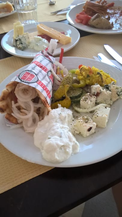 Gastro Grand Blue Beach Hotel