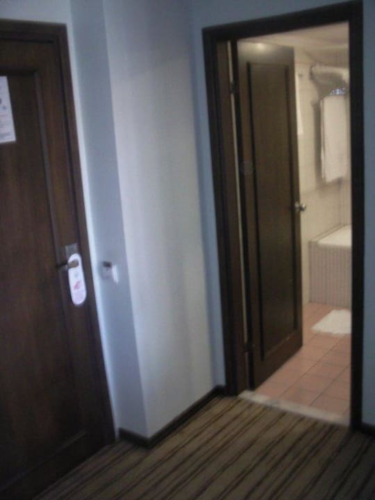 Eingangstür und Badezimmertür  Greenwood Kemer Resort