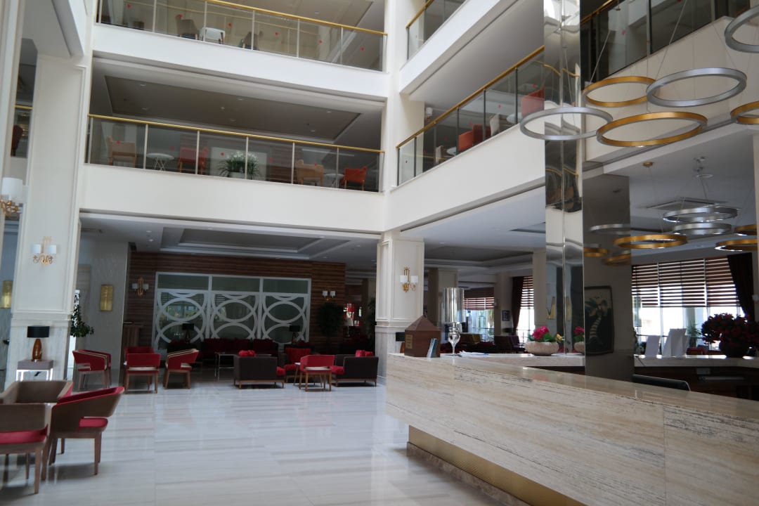 Eingangsbereich und Rezeption Hotel Royal Garden Beach