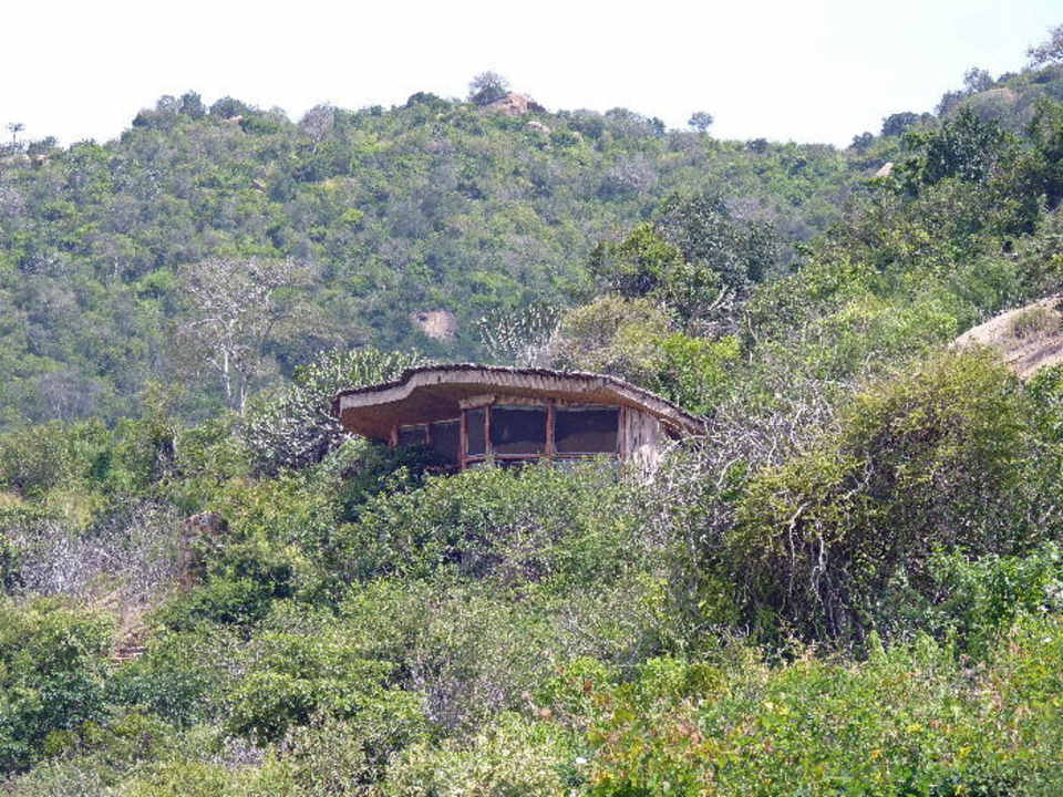 Rockroom von außen Rhino Valley Lodge