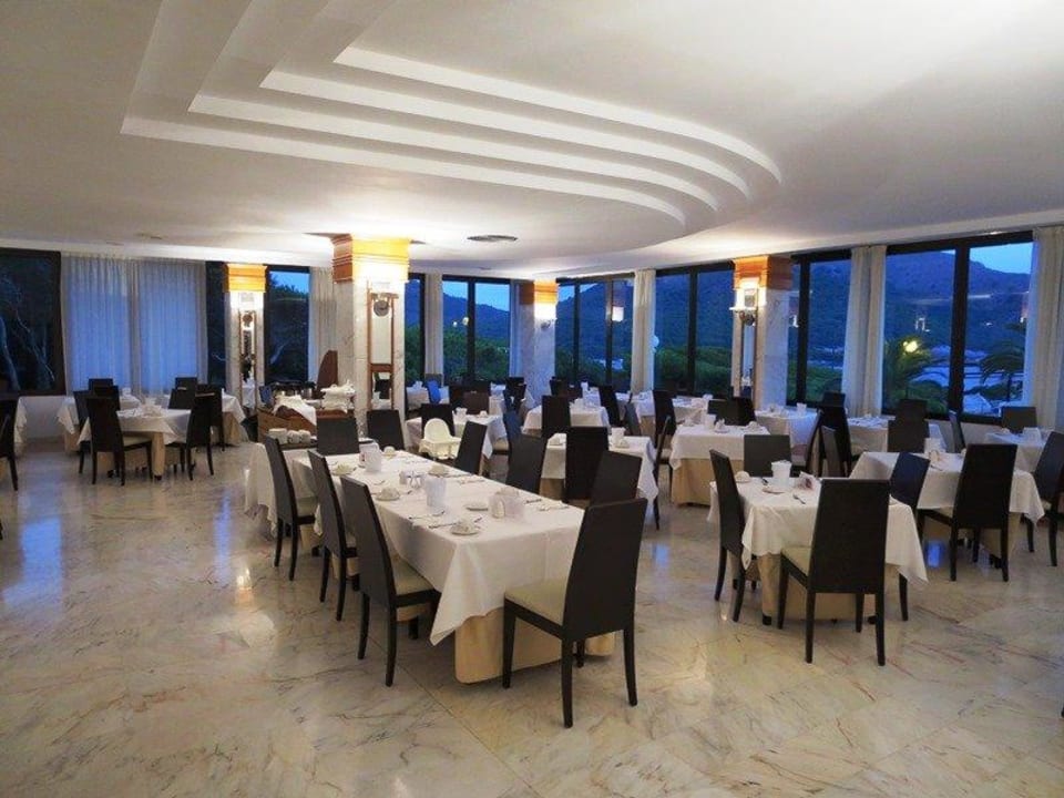 Essensaal innen Hotel & Spa S'Entrador Playa