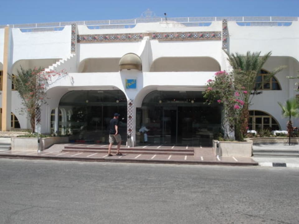 Hoteleingang Arabia Azur Resort