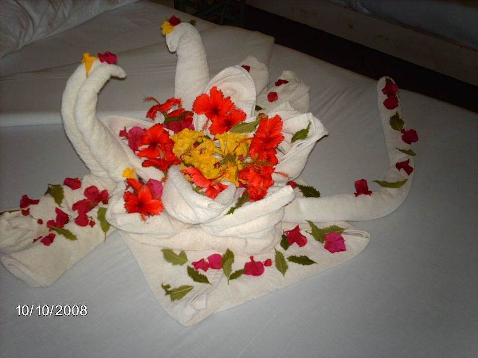 Betten wurden jeden Tag so geschmückt Hotel Hauza Beach Resort