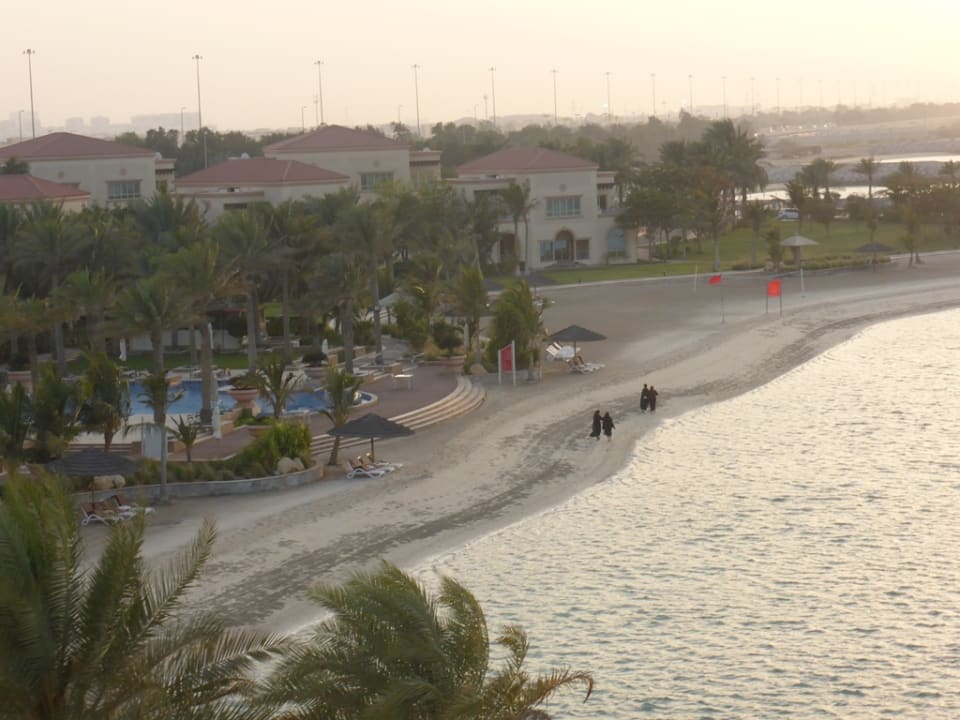 Strand Al Raha Beach Resort & Spa