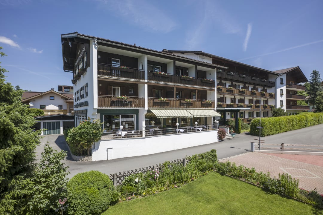 Außenansicht Sporthotel Austria