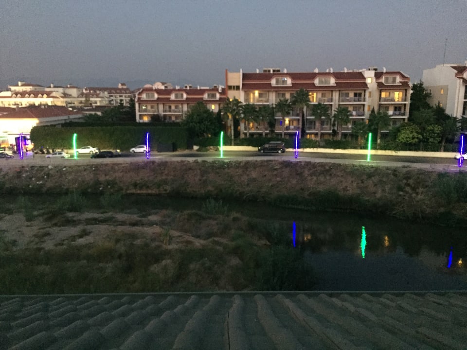 Zimmer Side Breeze Hotel