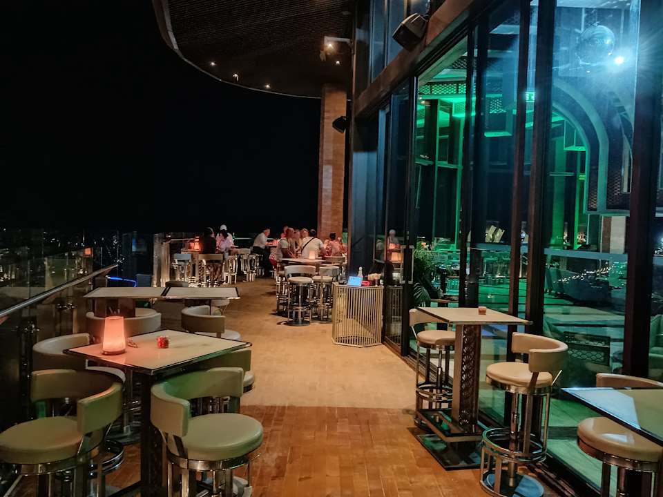 Gastro Holiday Inn Resort Vana Nava Hua Hin