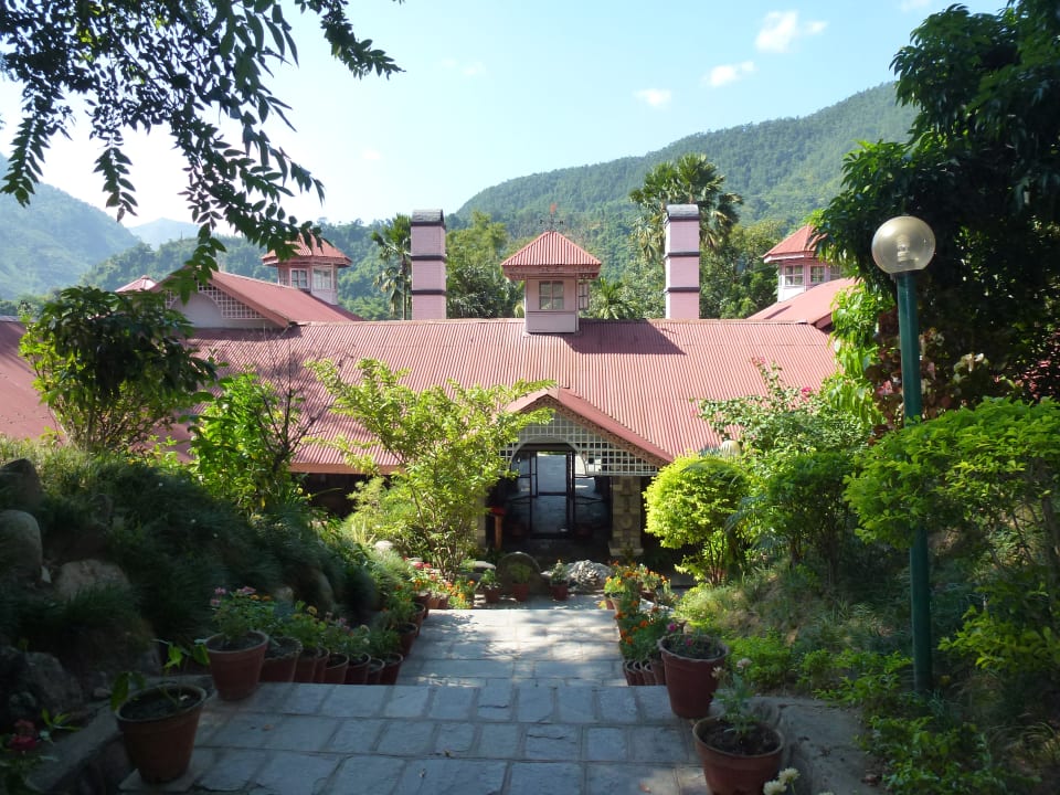 Blick zum Eingang Riverside Springs Resort