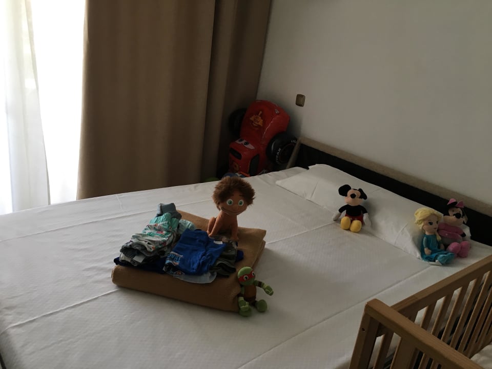 Aufgeräumtes Kinderbett Landmar Playa La Arena