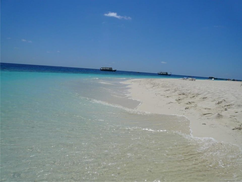 Lagunenseite Angaga Island Resort