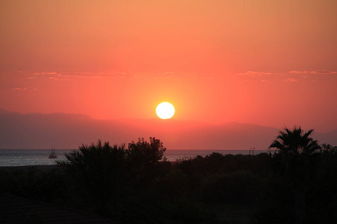 Sonnenuntergang von meinem Zimmer aus Sunis Elita Beach Resort & Spa