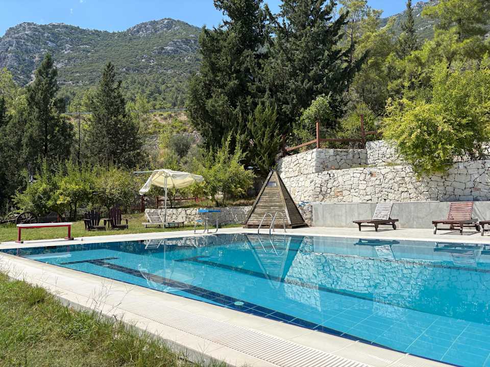 Pool Trinitys Ulupinar