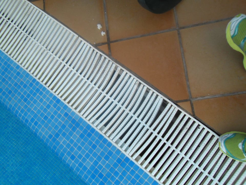 Verletzungsgefahr bei Poolbenutzung allsun App.-Hotel Barlovento