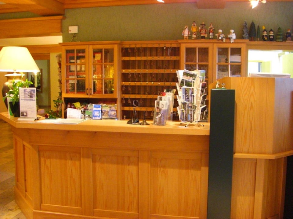 Eingang Waldhotel Kreuztanne