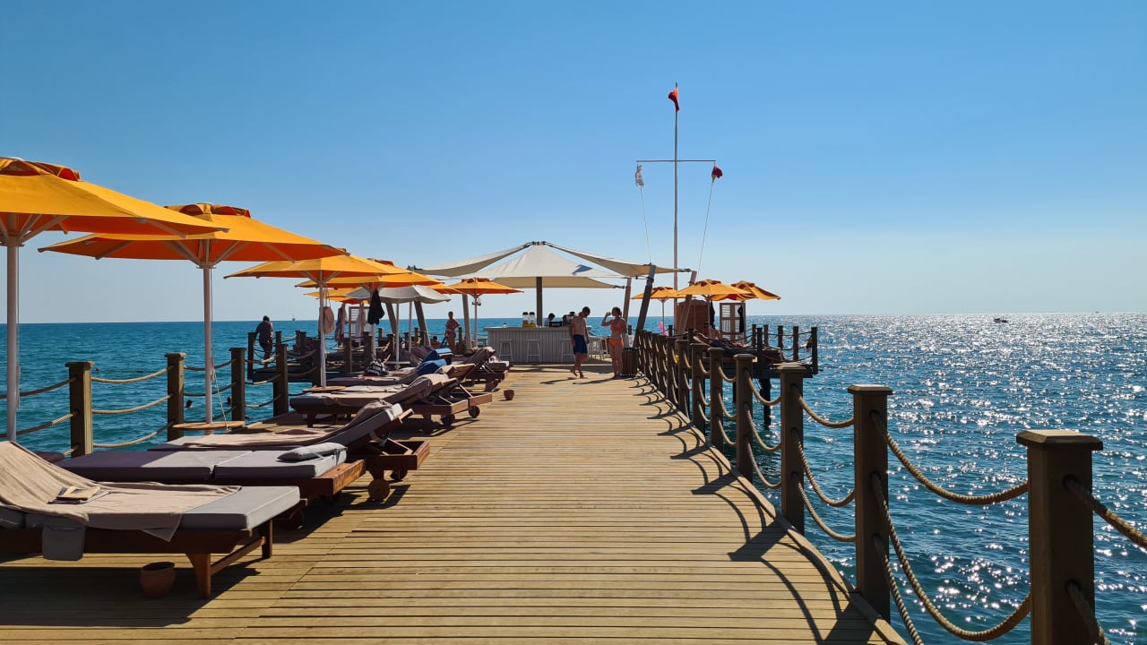 Strand Arum Barut Collection