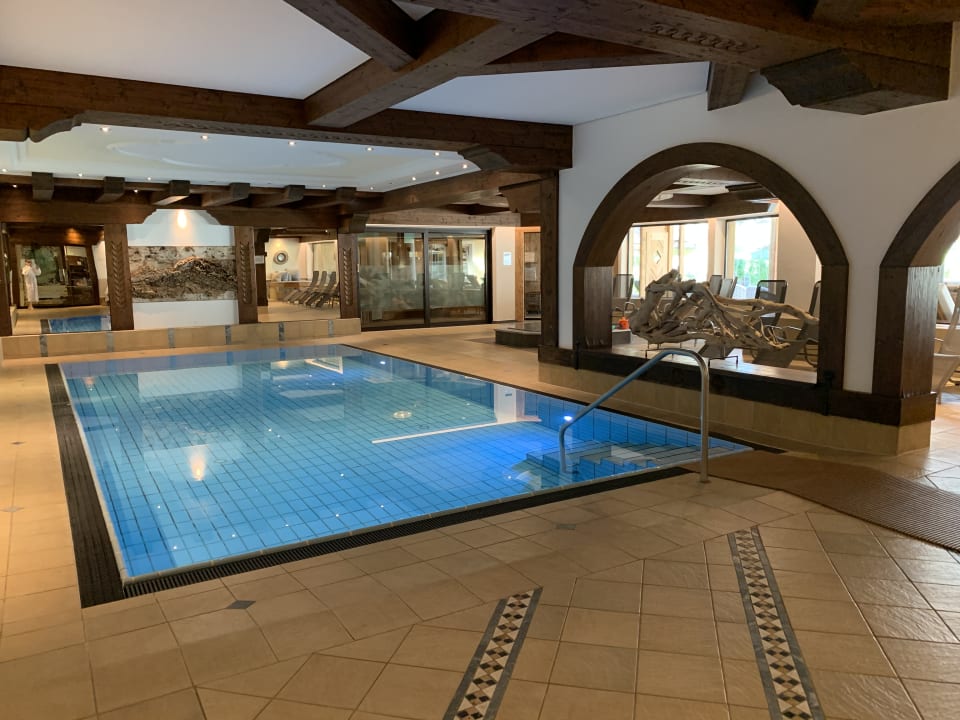 Pool Vitalhotel Edelweiss