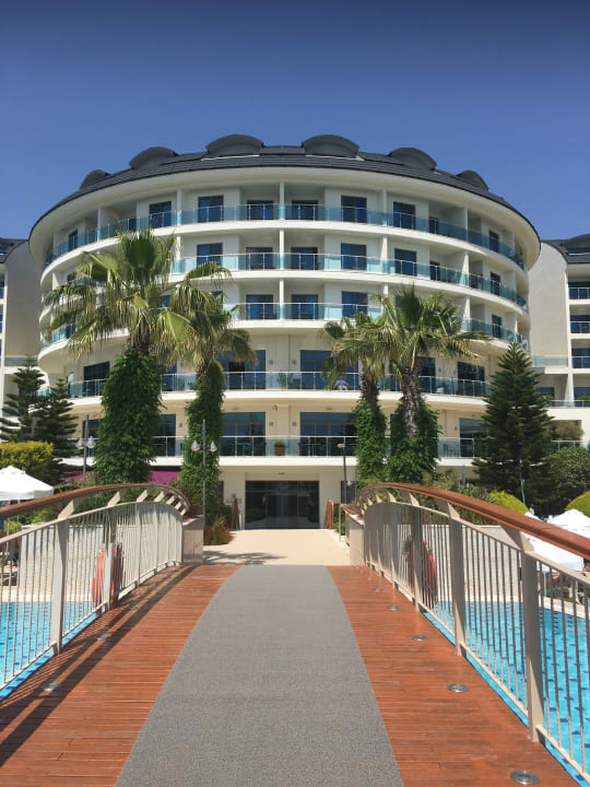 Außenansicht Commodore Elite Suites & Spa - Adults only