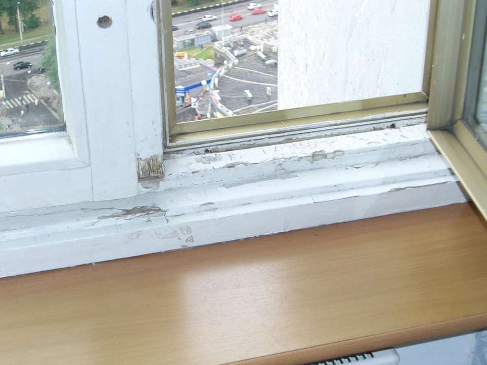 Zustand des Fensters im Zimmer 2705 Izmailovo Alfa Hotel