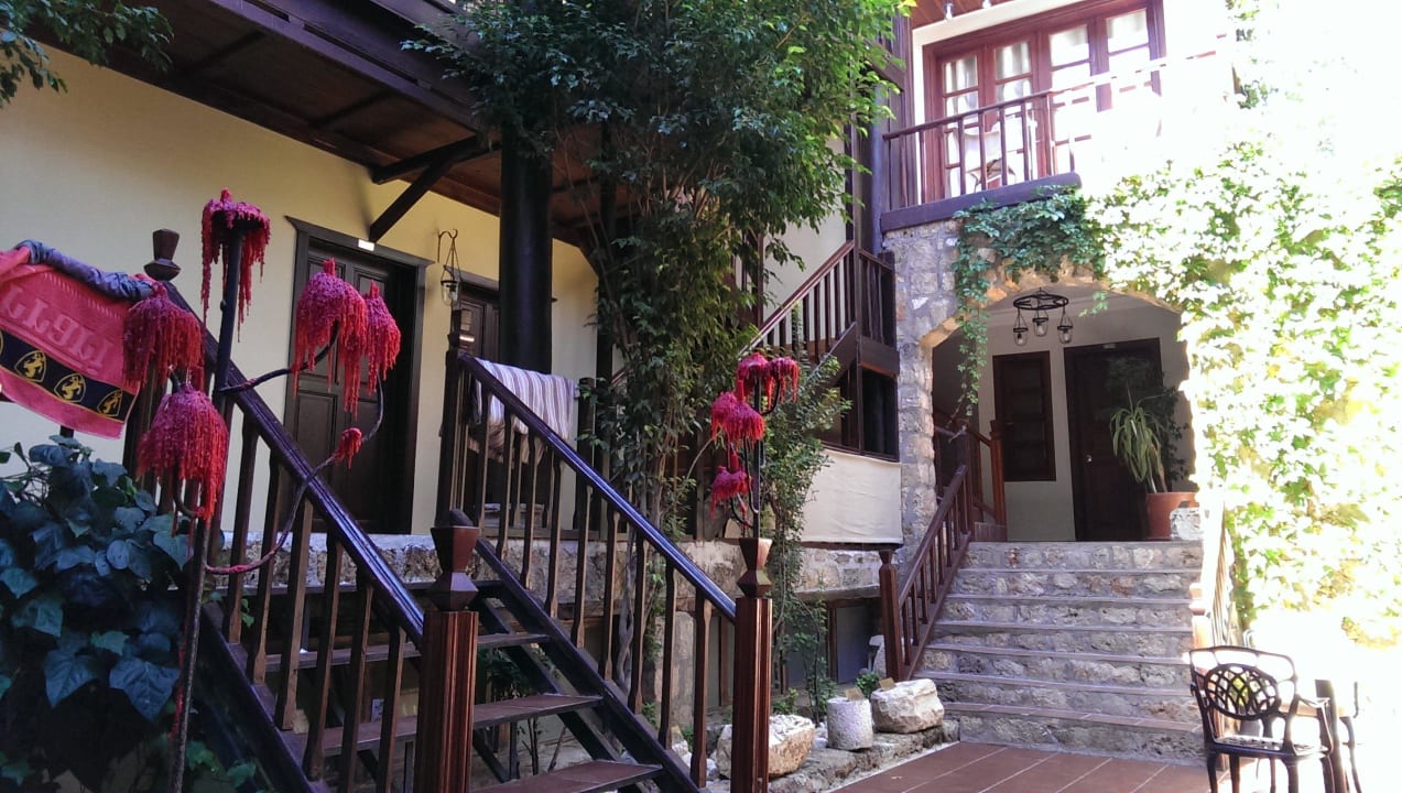 Innenhof Alp Pasa Hotel - Special Class