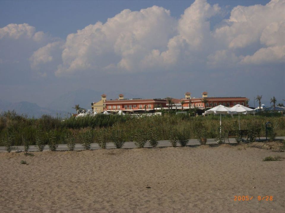 Hotel vom Strand aus gesehen Crystal Paraiso Aqua Collection