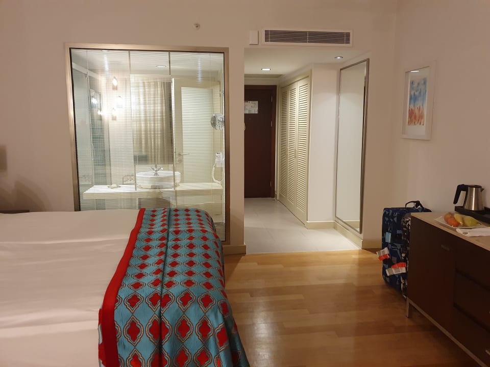 Zimmer Lara Barut Collection