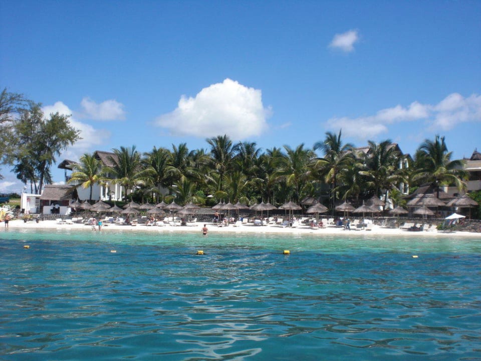 Blick aufs Hotel vom Wasser Veranda Palmar Beach Hotel