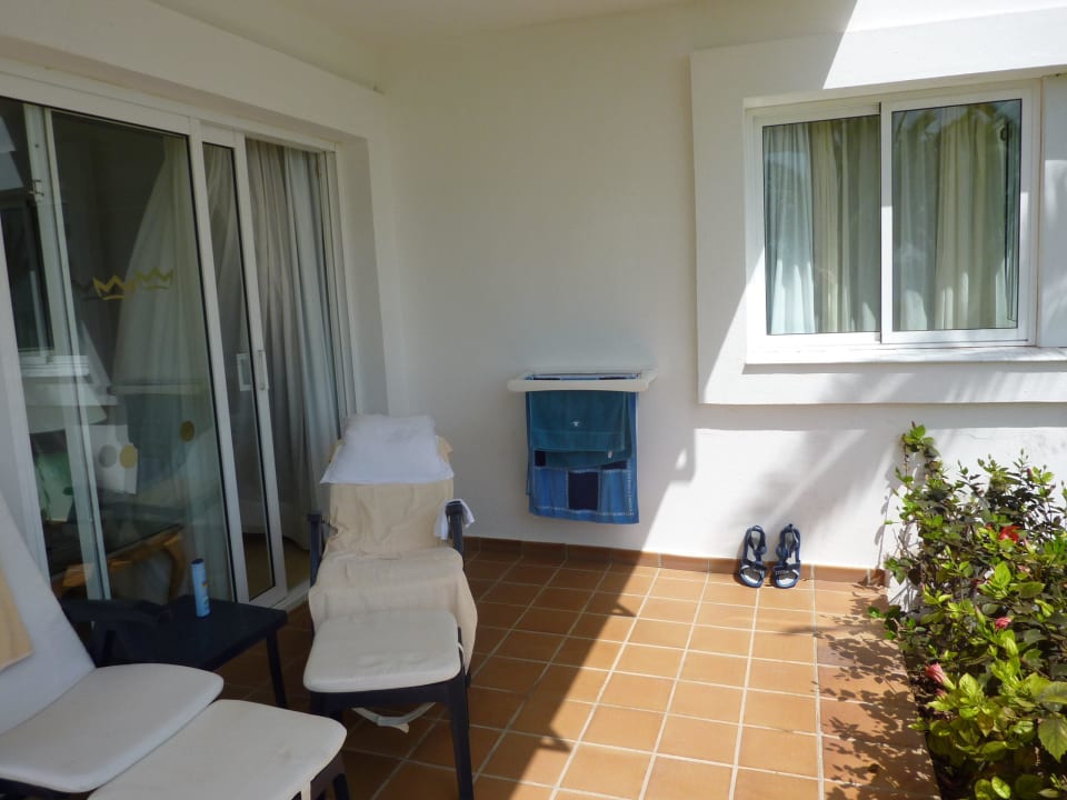 Ein Teil unserer Terrasse (Schattenseite) Hotel Riu Palace Meloneras