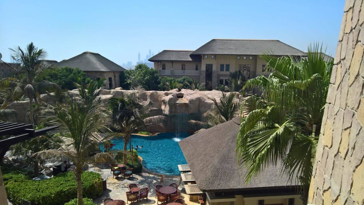 Appartement: Balkonblick, Pool und Skyline Sofitel Dubai The Palm Resort & Spa