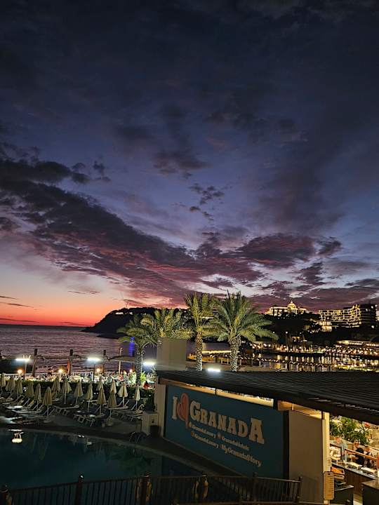 Ausblick Granada Luxury Okurcalar