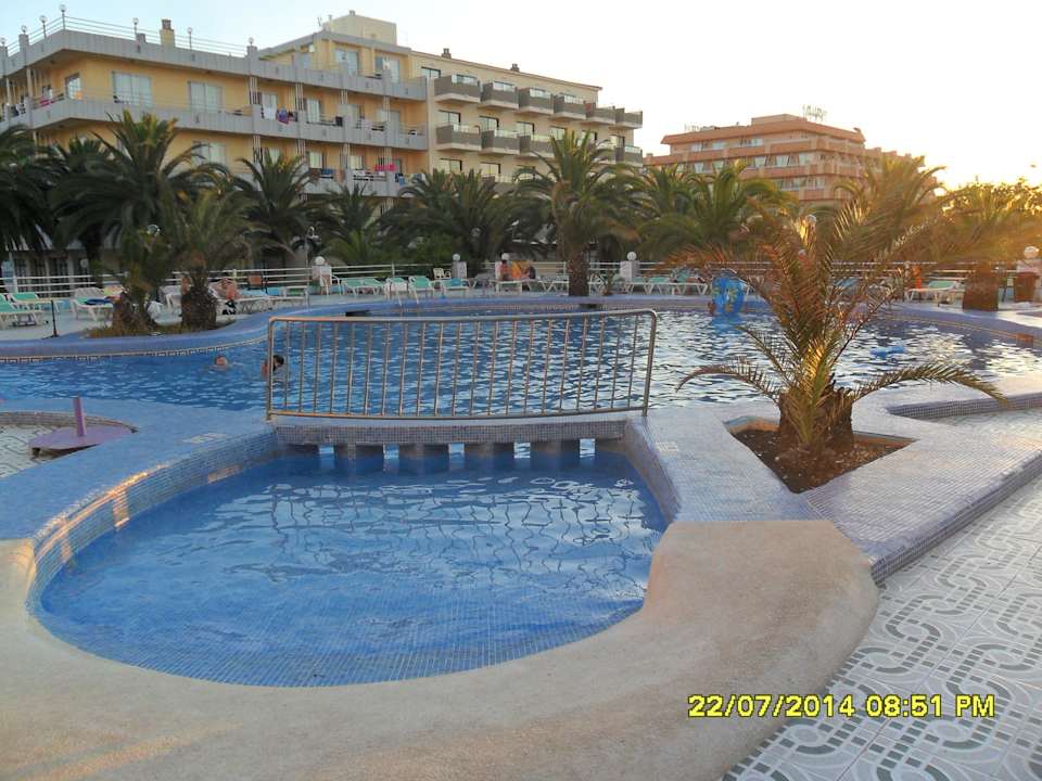 Schöner grosser Pool Bei Juan Playa Blanca