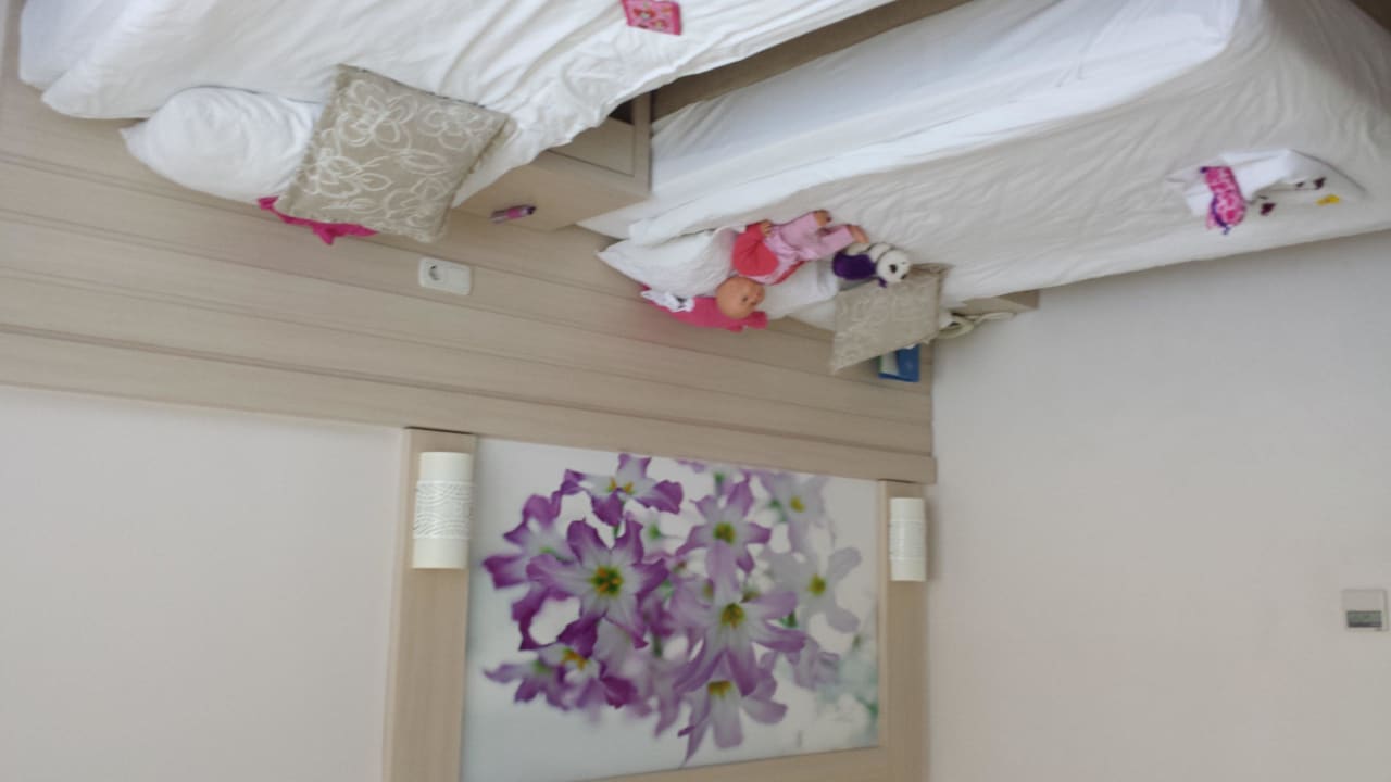 Zimmer Seaden Corolla Hotel