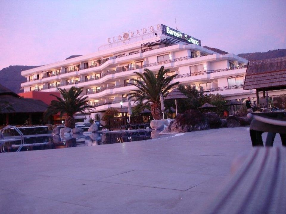 Hotel von der Poolanlage gesehen Barceló Santiago - Adults Only