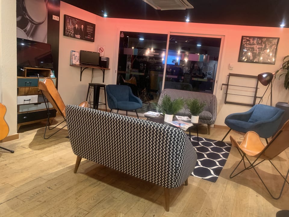 Lobby Ibis Styles Toulouse Blagnac Aéroport