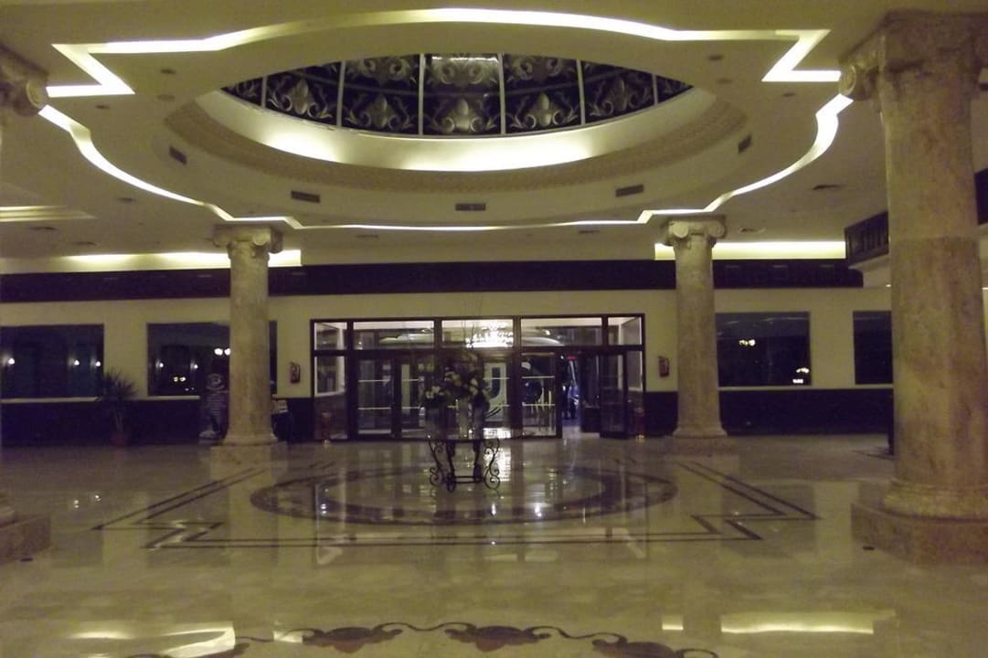 Reception Titanic Beach Spa & Aqua Park