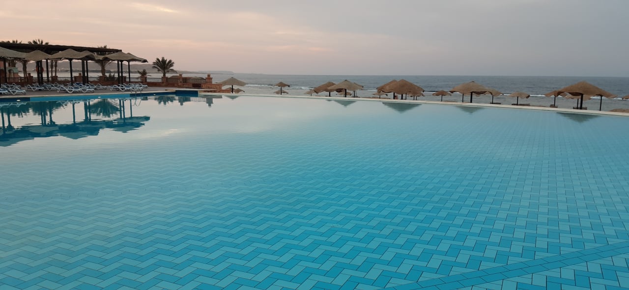 Pool Radisson Blu Resort, El Quseir