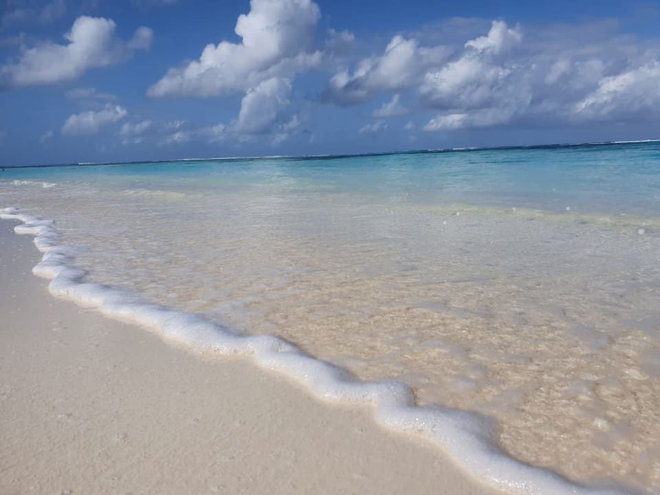Strand Meeru Maldives Resort Island
