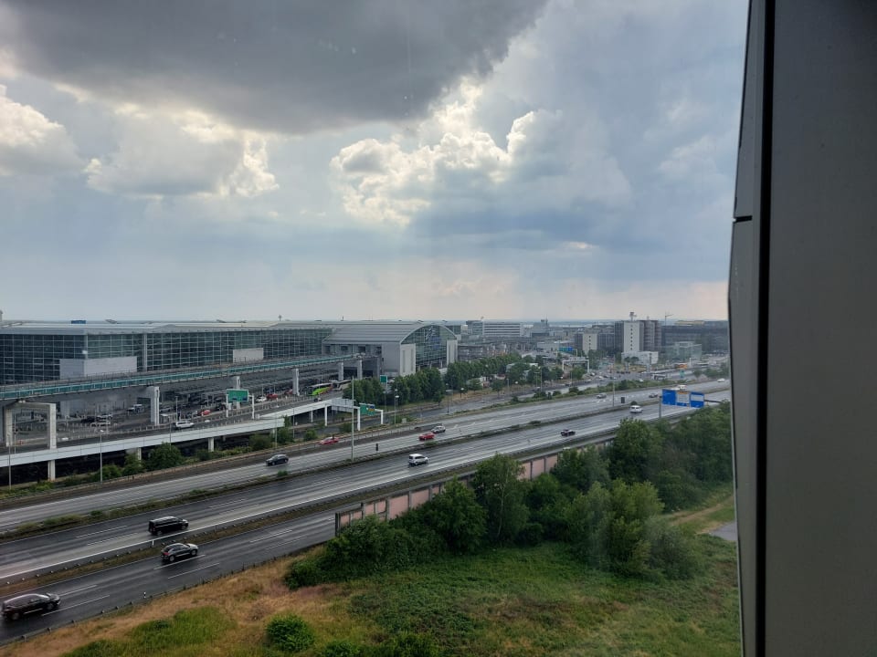 Ausblick b'mine Hotel Frankfurt Airport