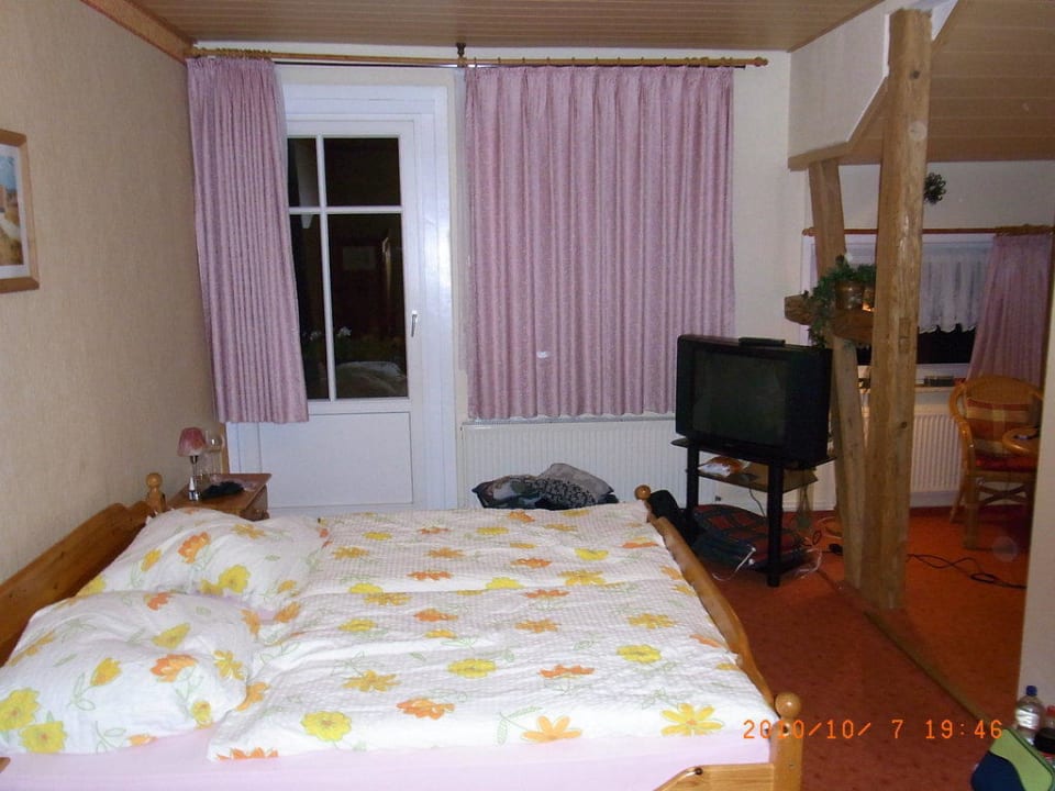 Doppelzimmer mit Balkon Pension Schweizer Hof