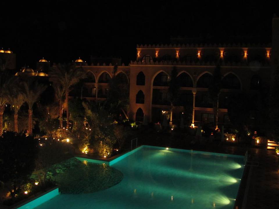 Poollandschaft bei Nacht Makadi Palace