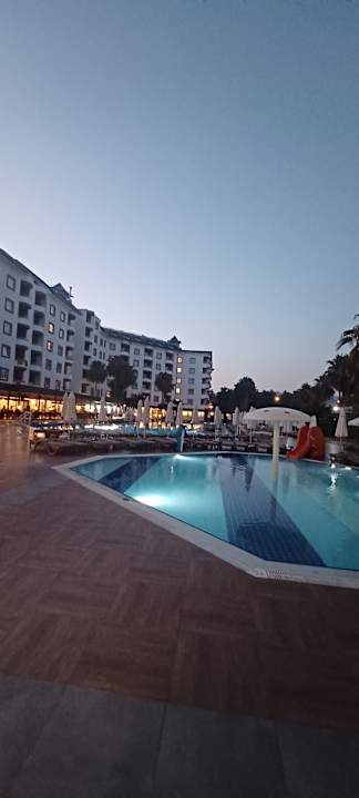 Pool Hotel Royal Garden Beach