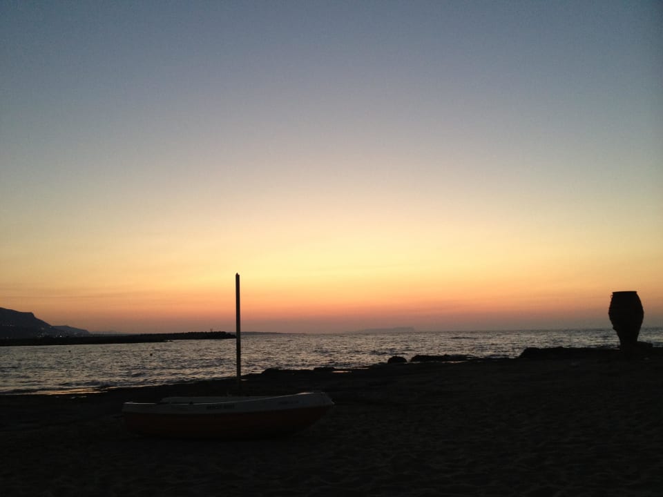 Direkt am Hotel  allsun Hotel Carolina Mare