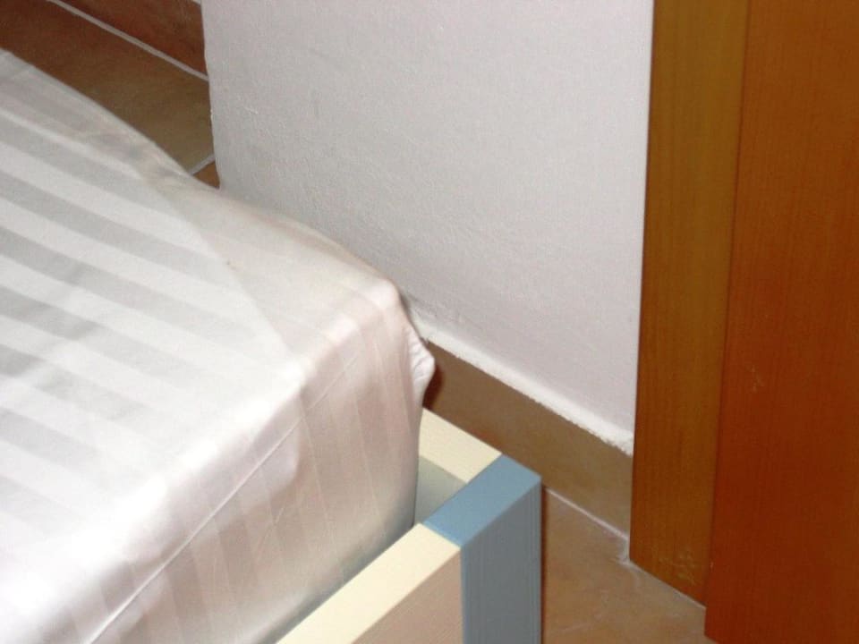 Abstand Bett zur Eingangstür Family Resort del Mar