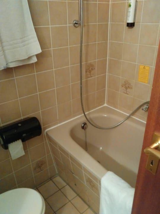 Veraltetes und beengtes Bad-schlimm Best Western Plus Parkhotel Velbert