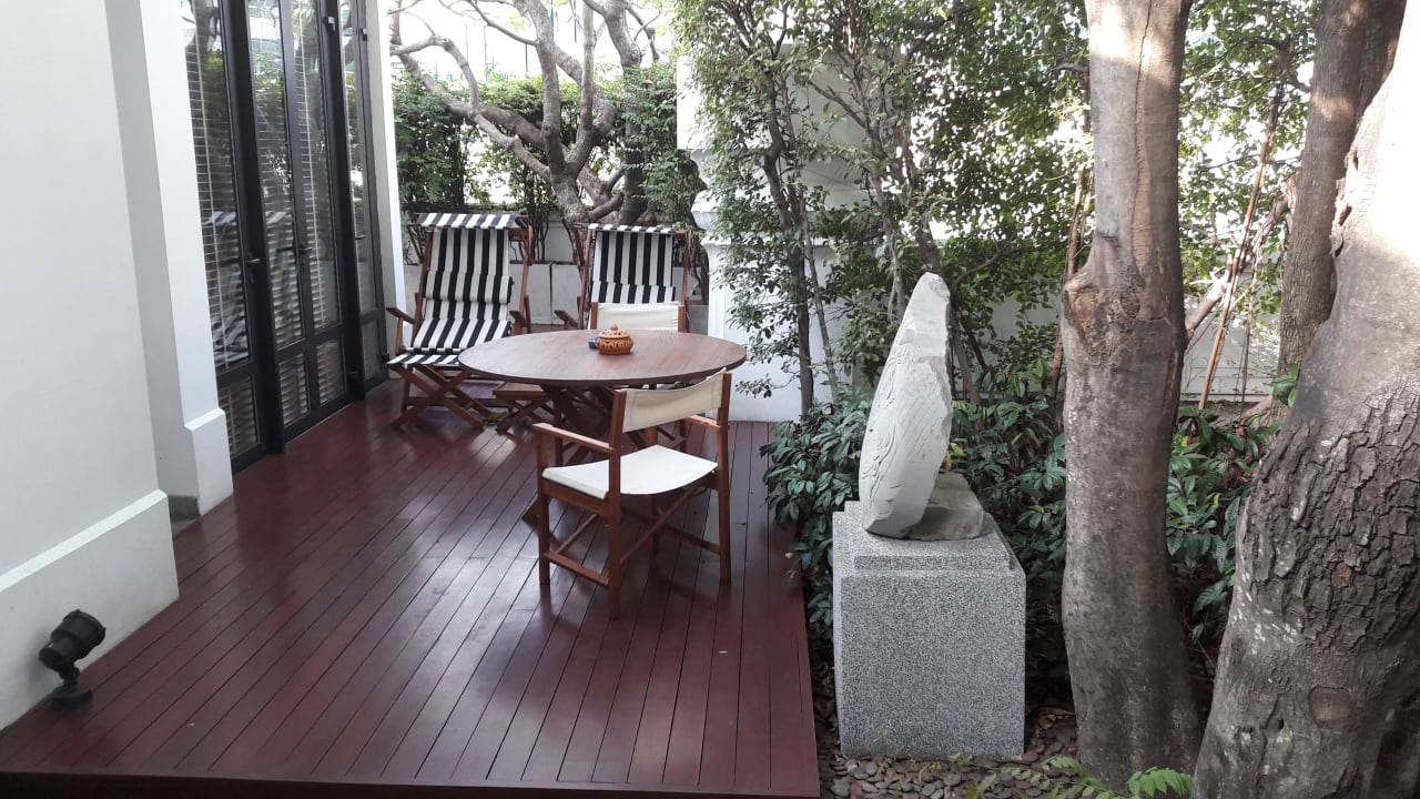 Spa Cottage: private Terasse Grand Hyatt Erawan Bangkok