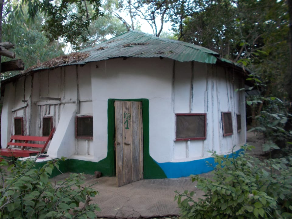 Wejscie do pokoju Janjang Bureh Camp