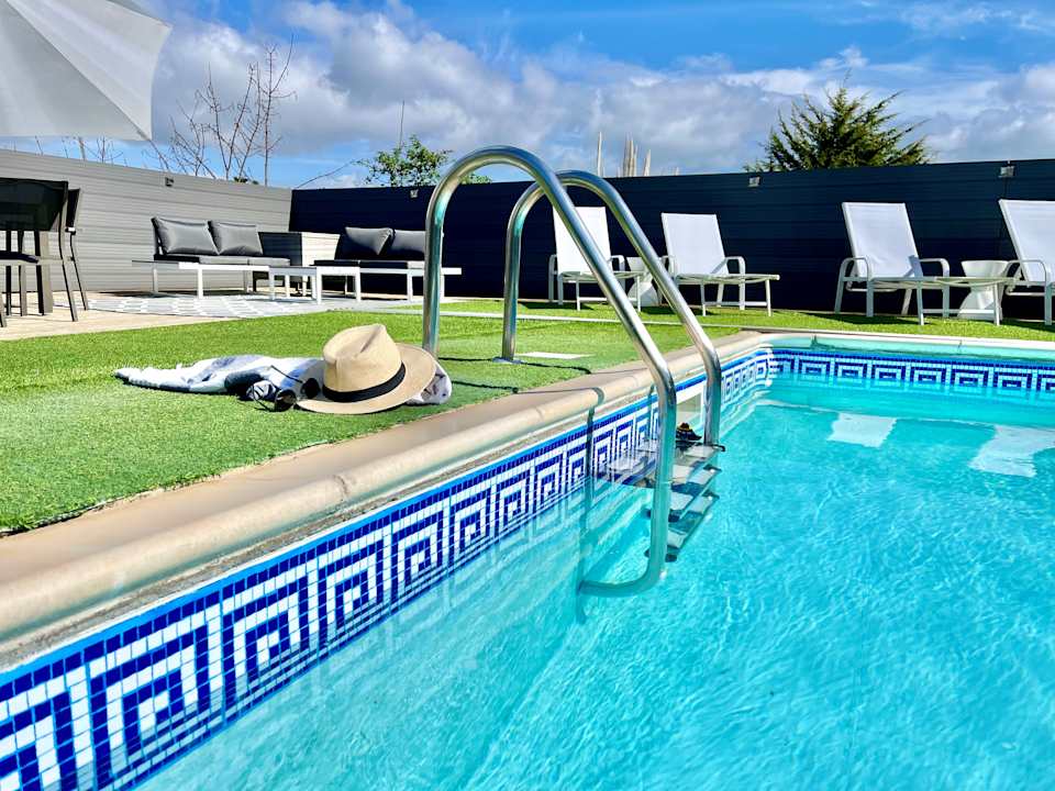 Pool Atlantis Holiday Apartment