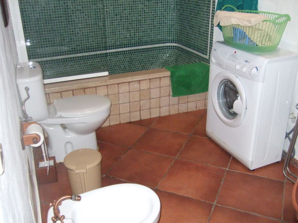 Teil des Badezimmers Hotel El Caserio de Guime