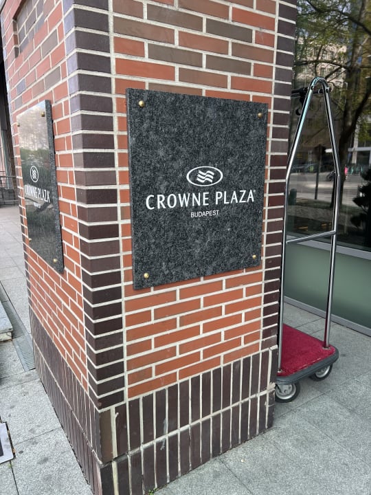 Außenansicht Crowne Plaza Budapest, an IHG Hotel