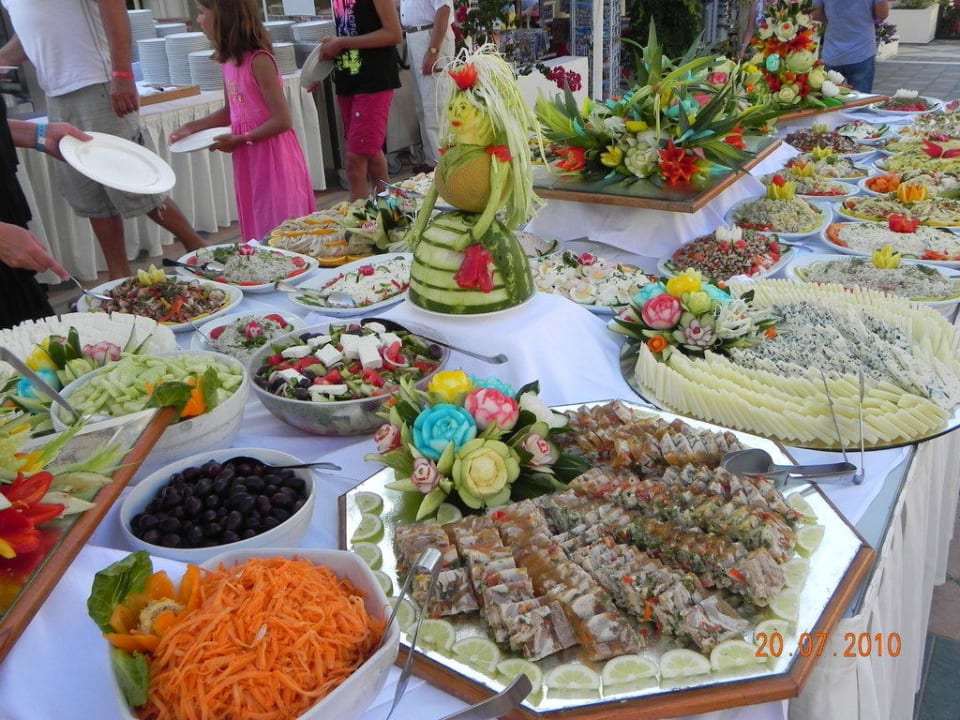 Buffet vom Feinsten Hydramis Palace Beach Resort