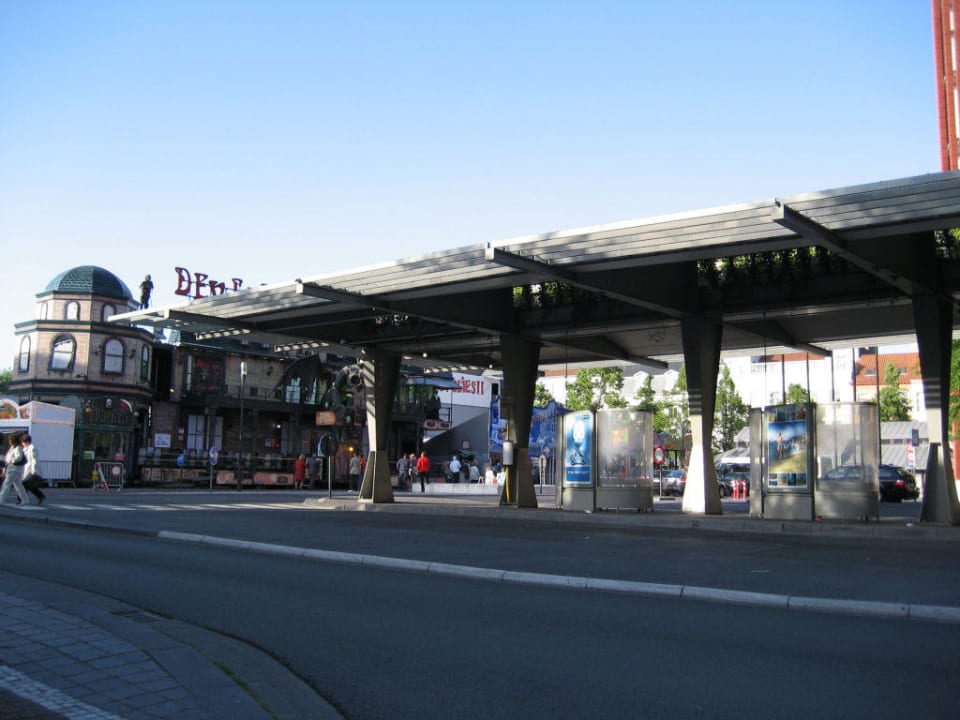 Sofitel Brügge, Blick auf den Busbahnhof NH Brugge